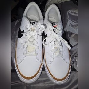 Nike Youth 101 Gymnastic shoe